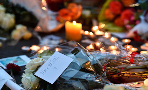 侯伯王因巴黎恐襲推遲餐廳開業時間