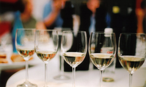 2015年全球葡萄酒產量及消費情況